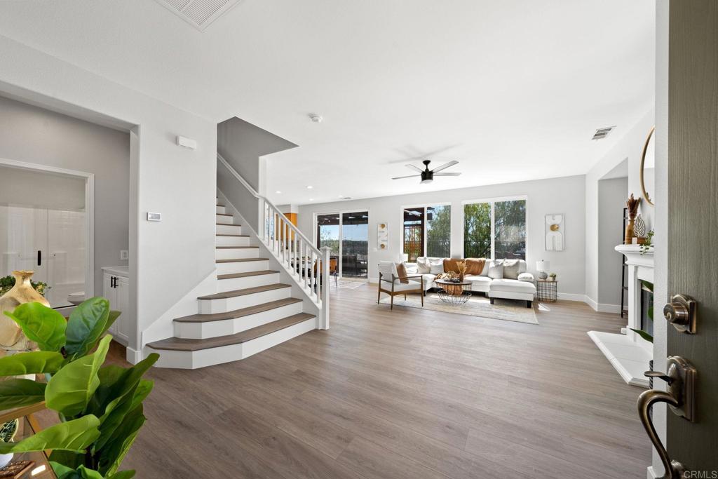 328 Plaza Los Osos