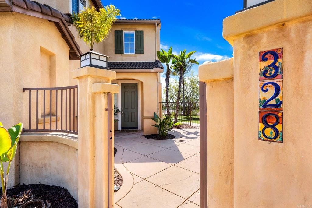 328 Plaza Los Osos