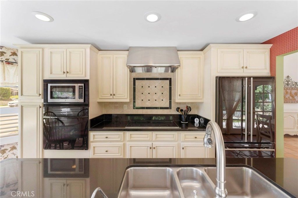 listing image 130723337147614108940