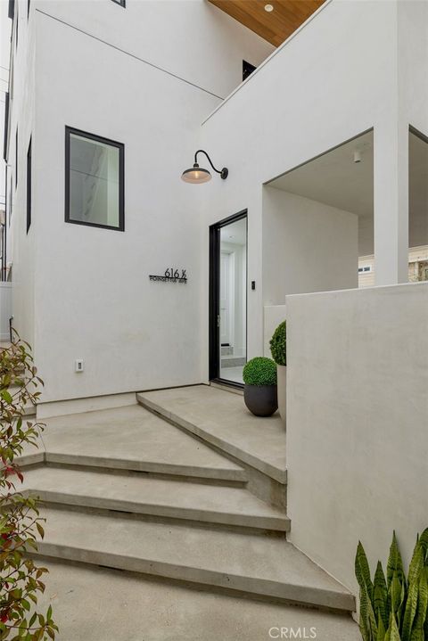 A home in Corona Del Mar