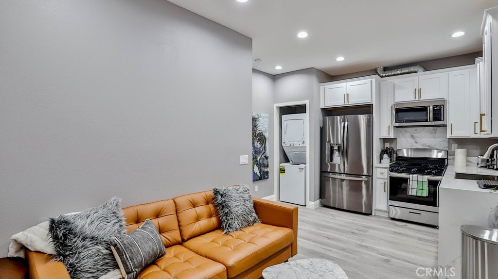 Pico- Lowell - Residential Income