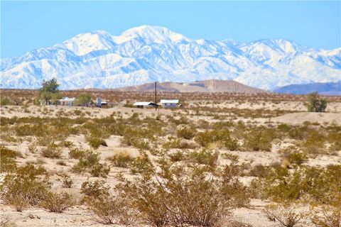 Photo of 6 Topaz Avenue, 29 Palms, CA 92277 (MLS # JT24130206) Photo of 6 Topaz Avenue, 29 Palms, CA 92277 (MLS # JT24130206)