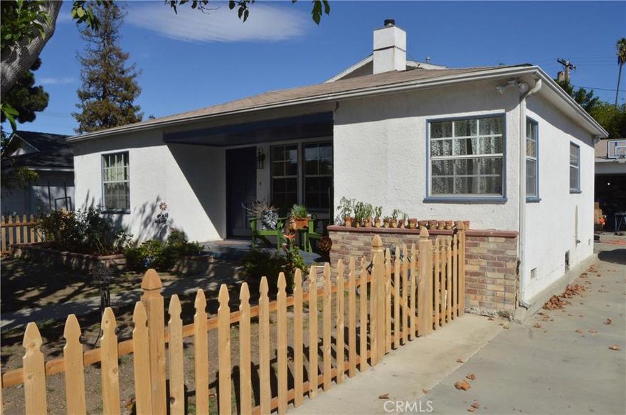 Spacious 6 bedroom, 4 bath home in the Library Square neighborhood of Sherman Oaks. (4 BD Downstairs and 2 Upstairs) open hallways and plenty of space between each bedroom. The ideal match for an extended family or those that work from home and need office space. Second story has a master suite with balcony overlooking the backyard. This home is ideally suited for a buyer that would benefit from the additional living areas and bedrooms. Buyers use your imagination at the different possibilities of this unique home. A wonderful value, at a very competitive price per square foot, for a spacious 6 bedroom and 4 bathroom Sherman Oaks home. Just steps away from local shopping boutiques, restaurants and yoga/fitness studios.