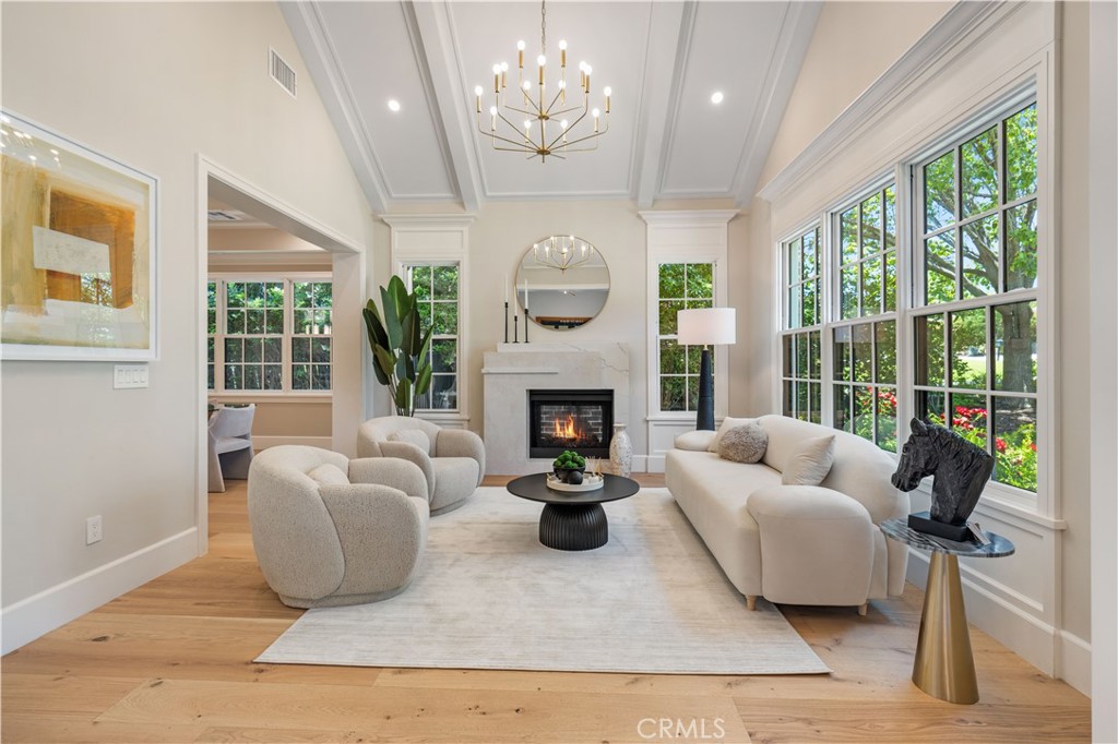 Properties 2 608 Arbolada Drive