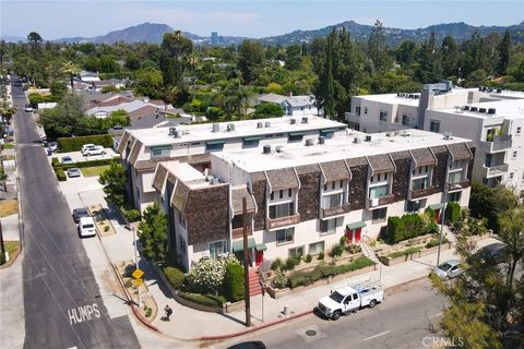 A home in Studio City