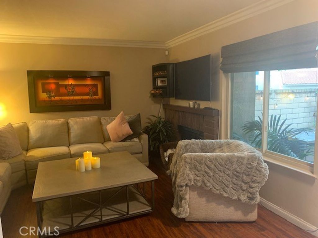 listing image 130721917921096646043