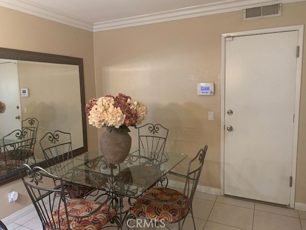 listing image 130724573560136220797