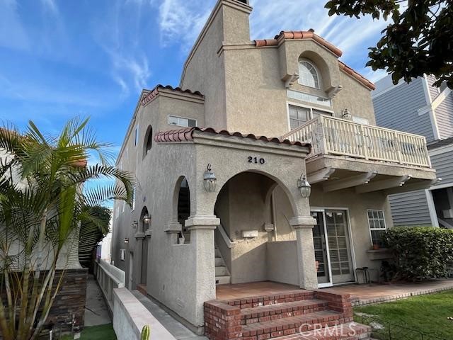210 Glendora Avenue