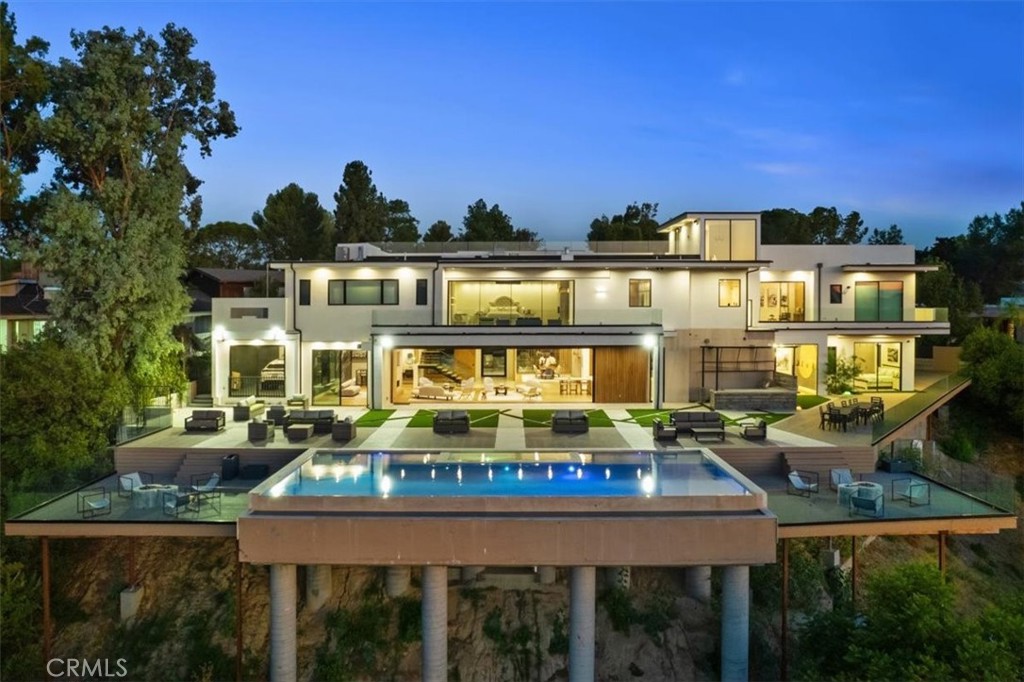 Properties 2 4125 Royal Crest Place