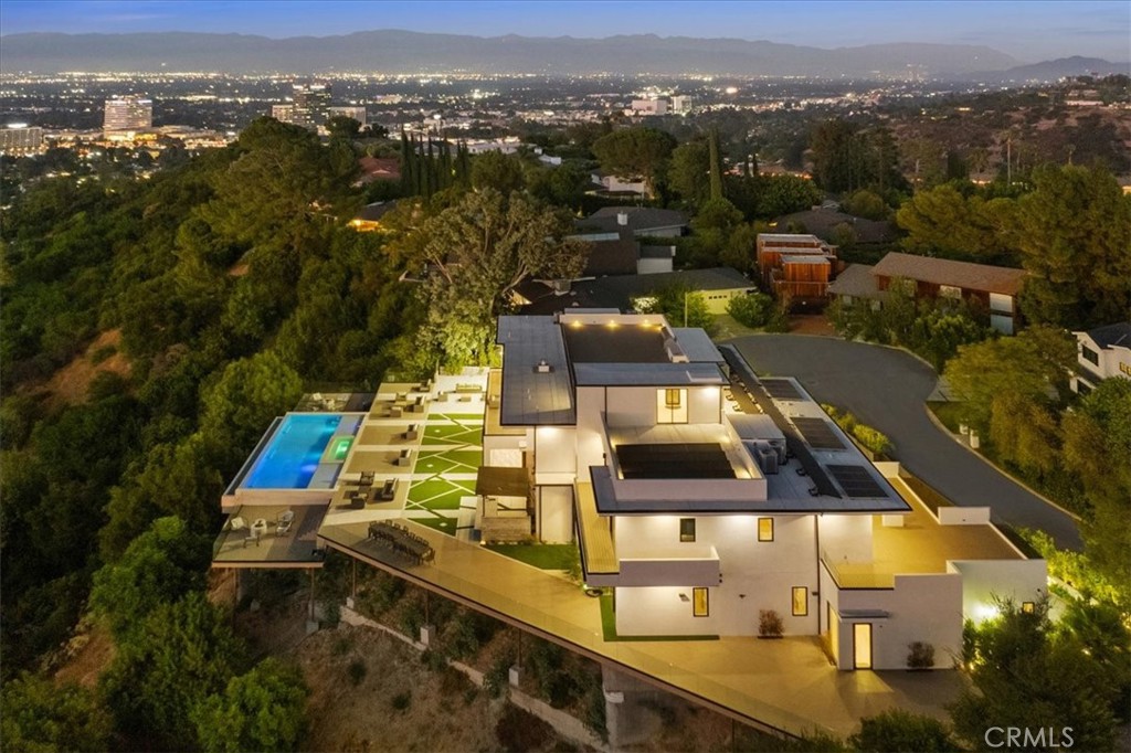 Properties 3 4125 Royal Crest Place