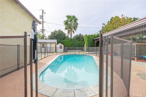 A home in Reseda