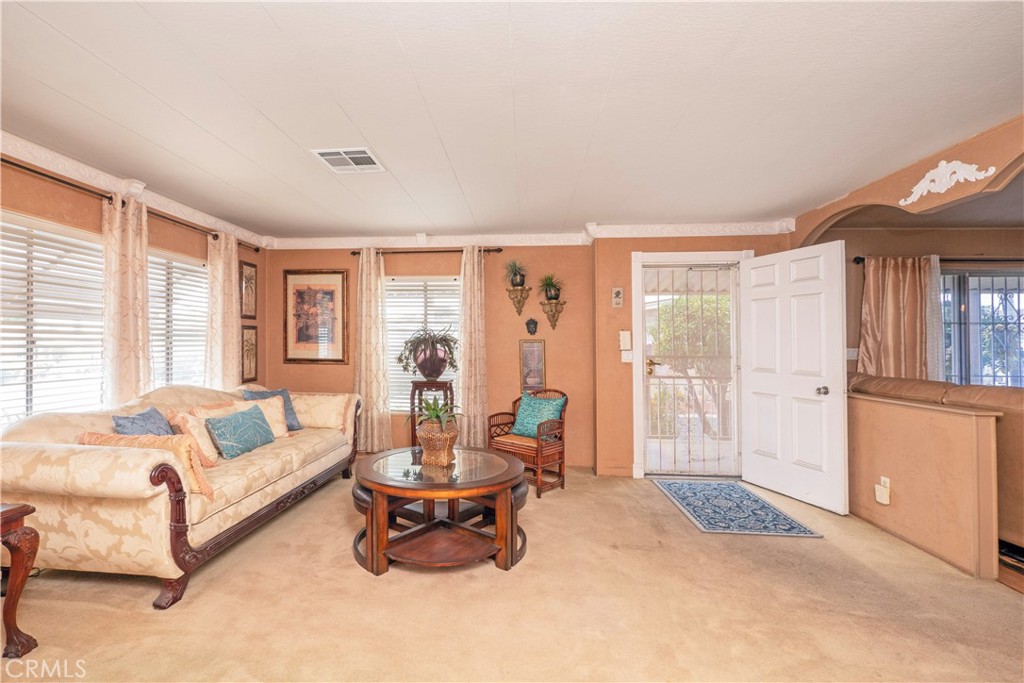 Photo 14 of 47 of 11730 Whittier Boulevard 40 mobile home