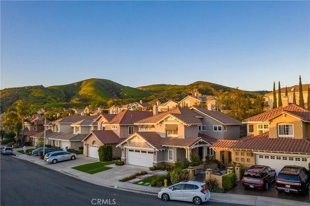 listing image 130722595046788707033