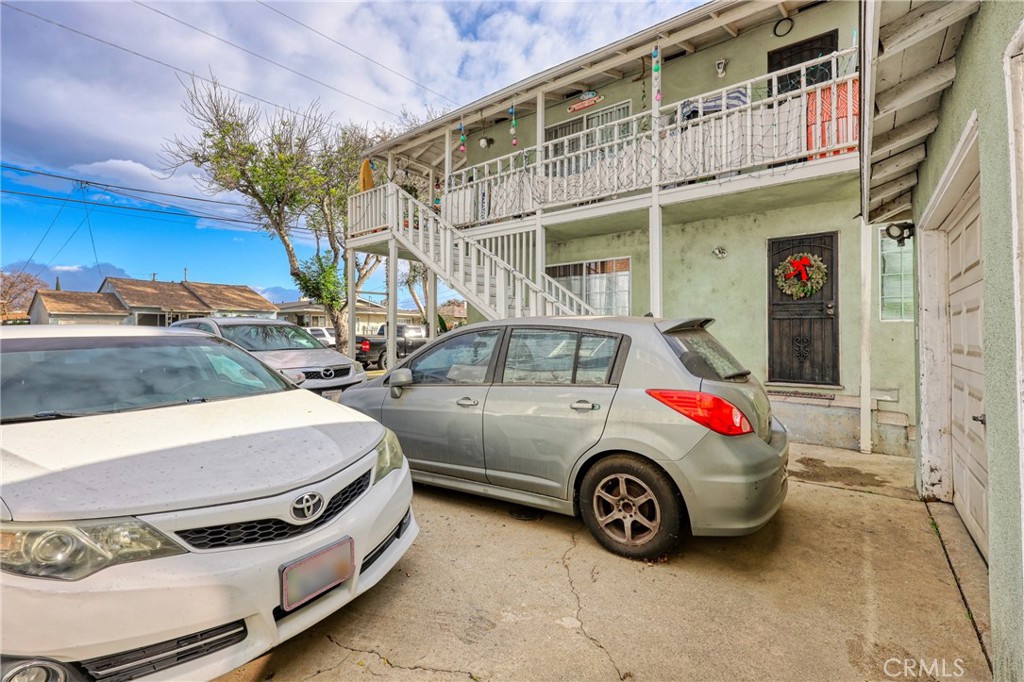 233 E Fremont