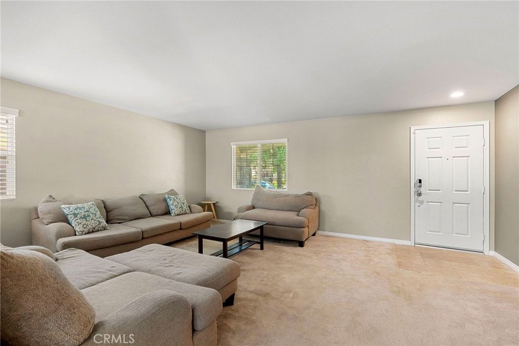 listing image 130720663328501074268