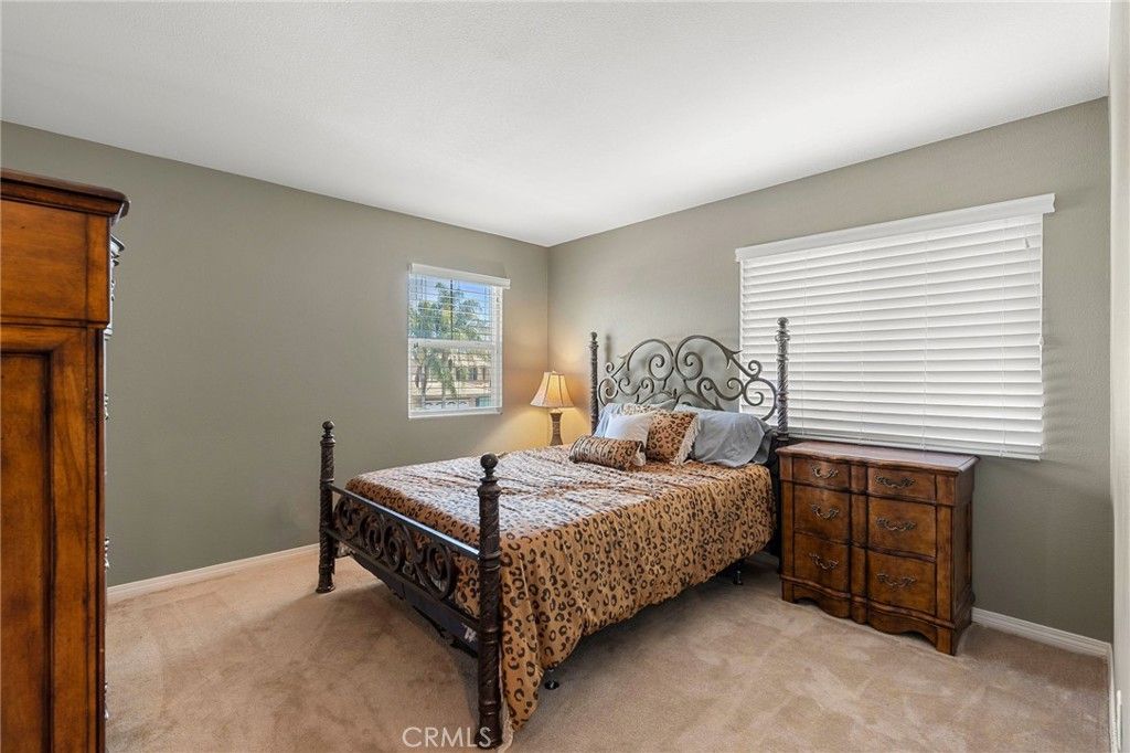 listing image 130723772211012483296