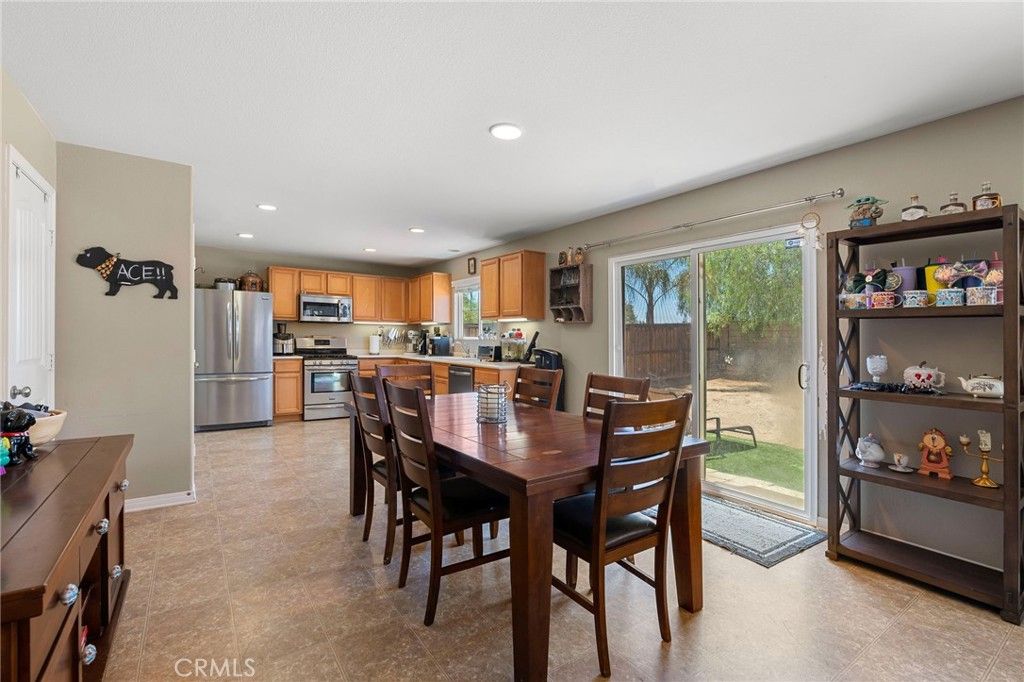 listing image 130721431694614228025