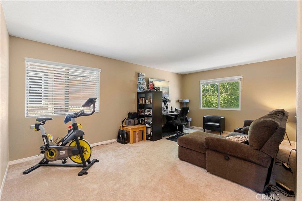 listing image 130728454792464909004