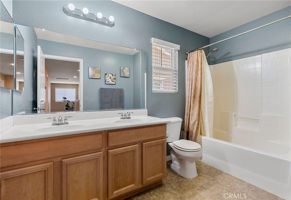 listing image 130726001744038501045