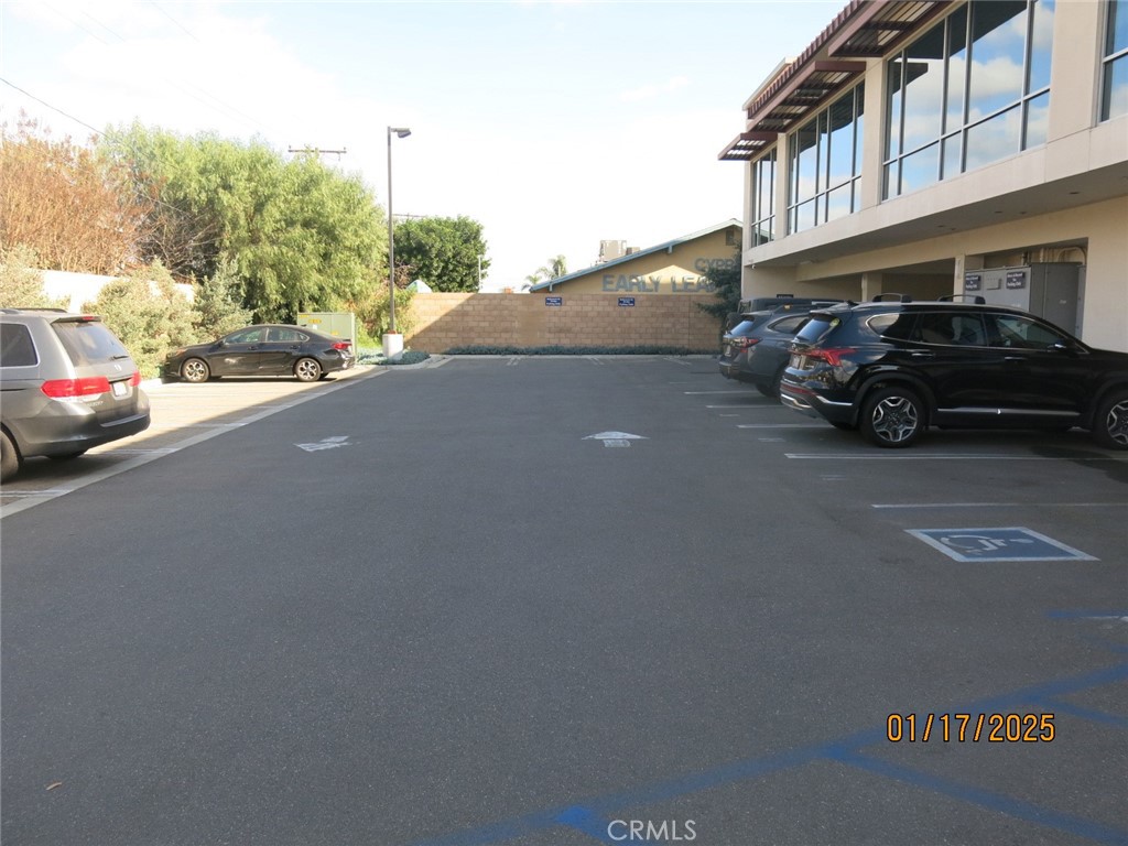 4501 cerritos