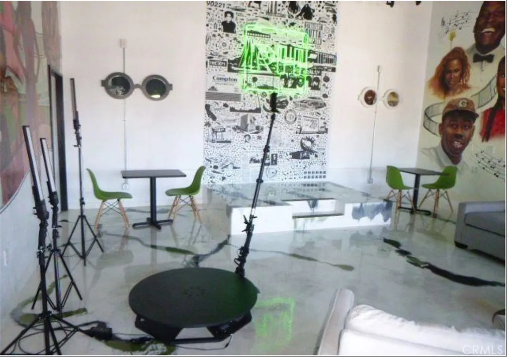 Compton, California 90220, United States, ,Commercial,Active,48014