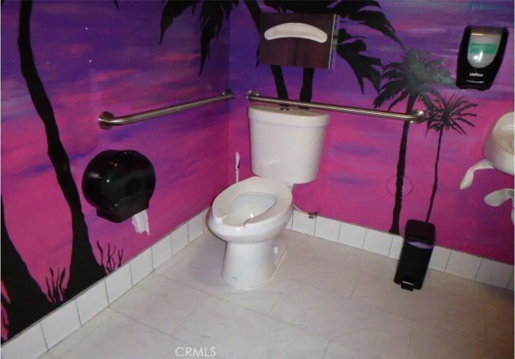 Compton, California 90220, United States, ,Commercial,Active,48014