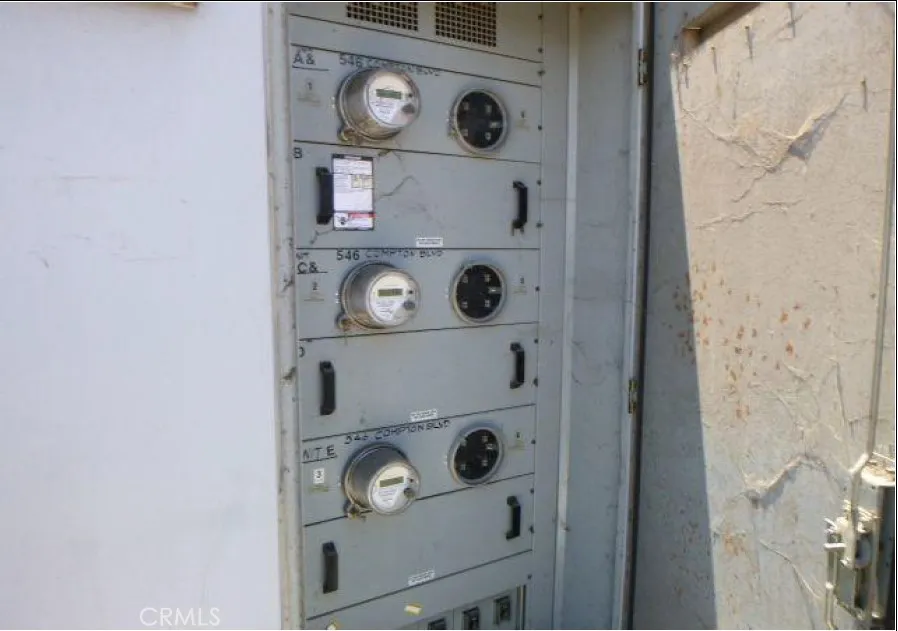 Compton, California 90220, United States, ,Commercial,Active,48014