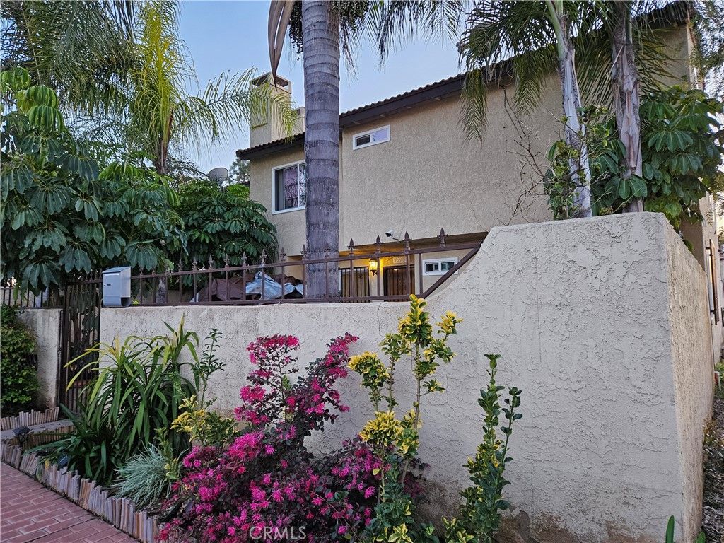 listing image 130726460861084104256