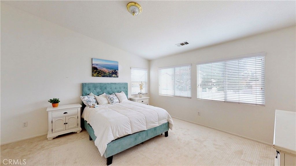 listing image 130727936186108231382