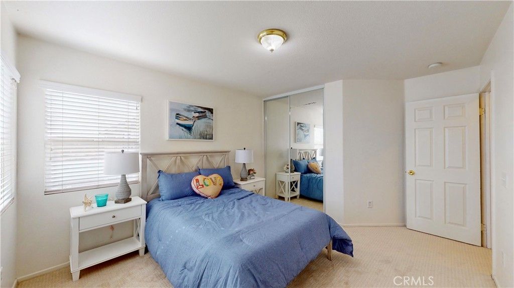 listing image 130728131751639523147