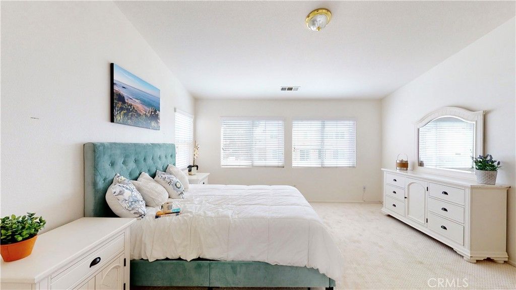 listing image 130720905982276491652
