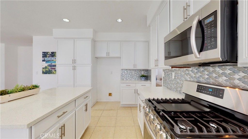 listing image 130725590044161676795