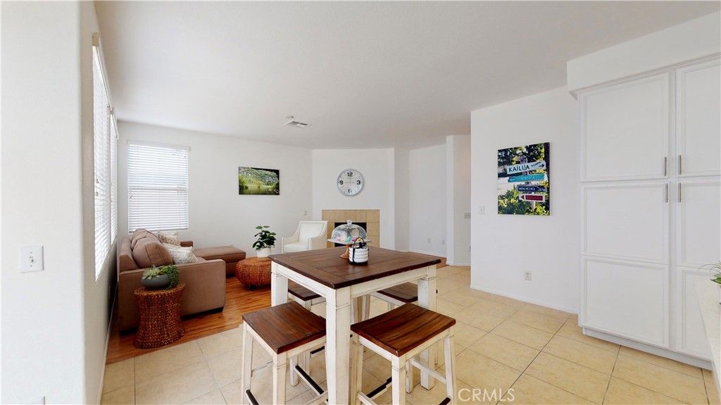 listing image 130722977599145630559