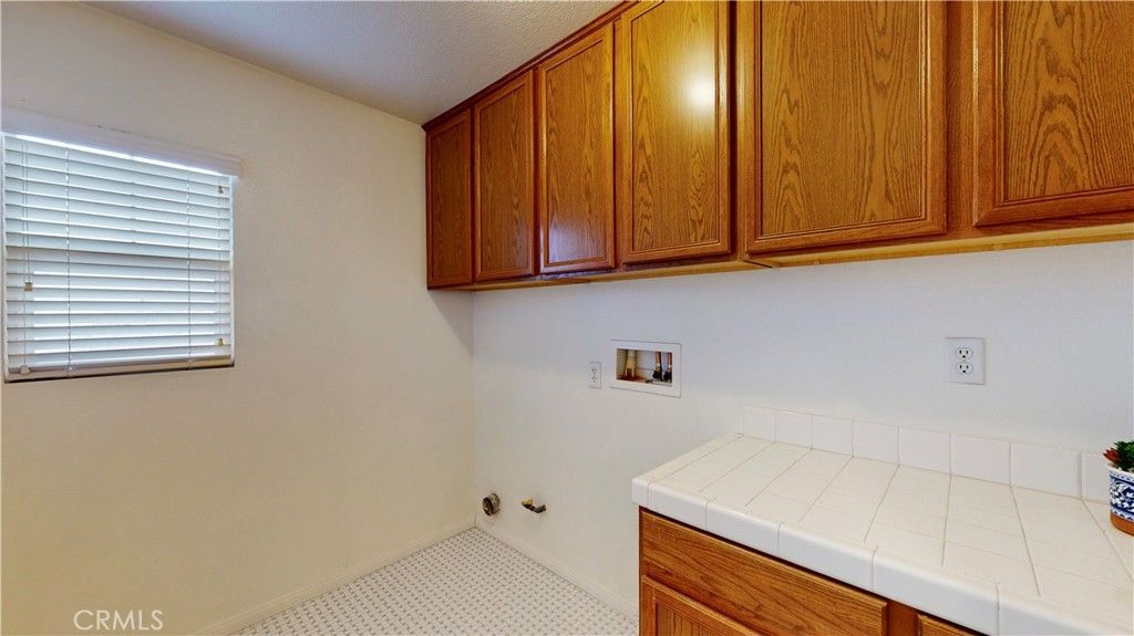 listing image 130720810916710140445