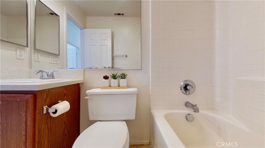 listing image 130721585881217670486