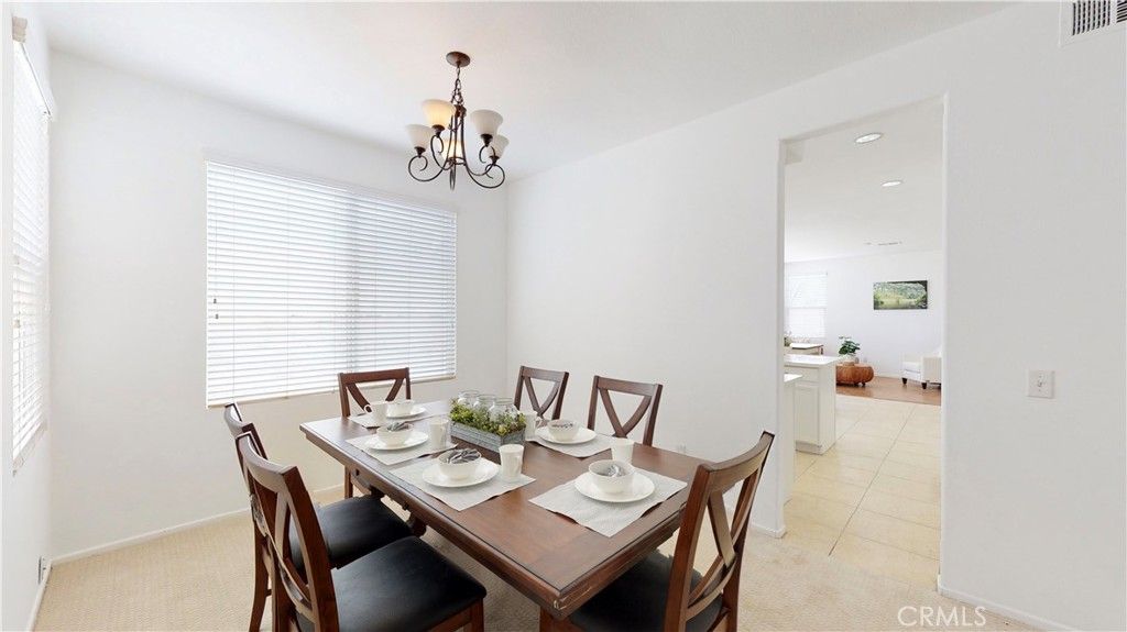 listing image 130728170098522887855