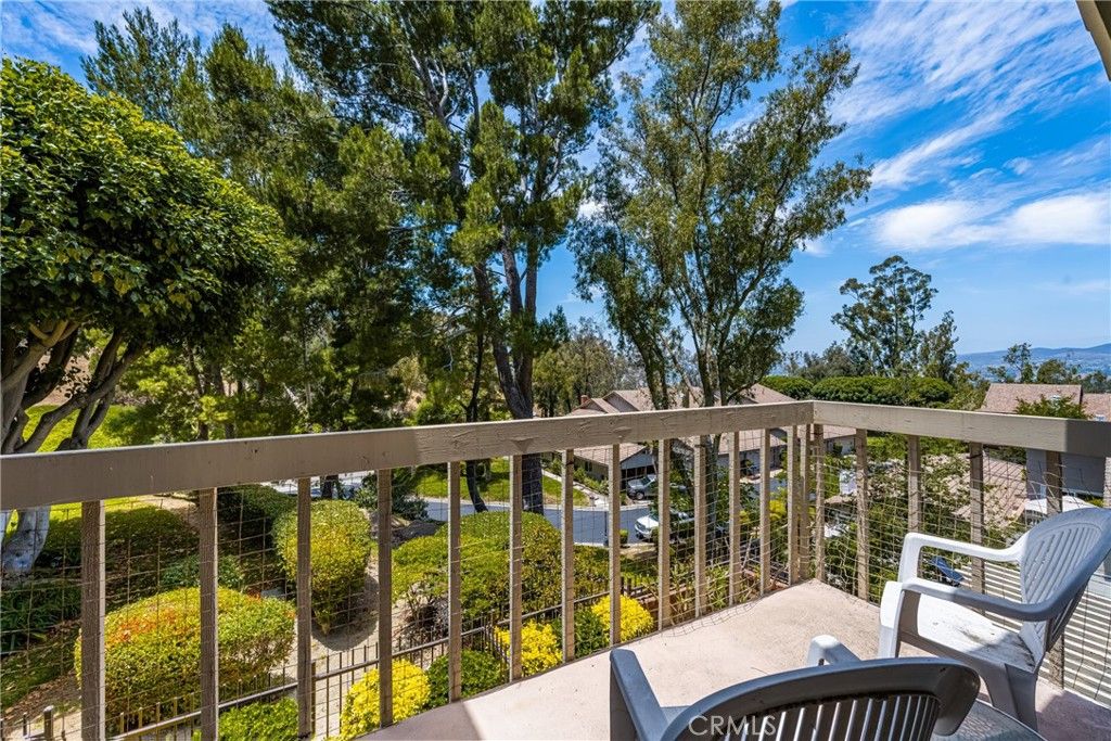 listing image 130725204486358738930