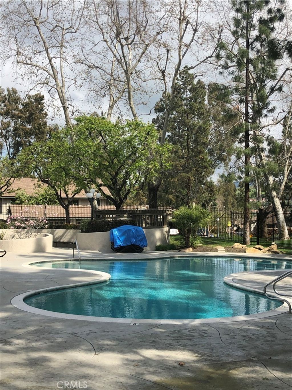 listing image 130726855577450290215