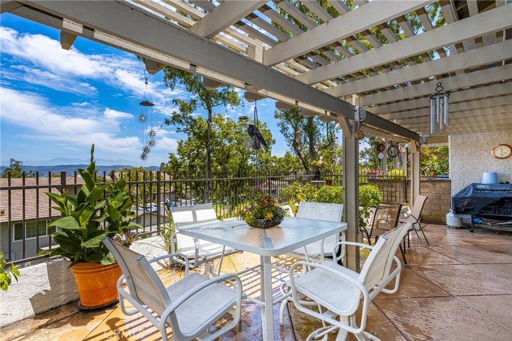 listing image 130721215980914501276