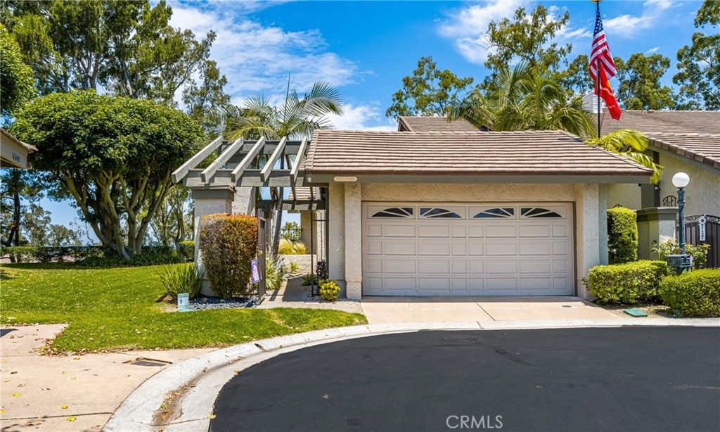 listing image 130729027029860369327