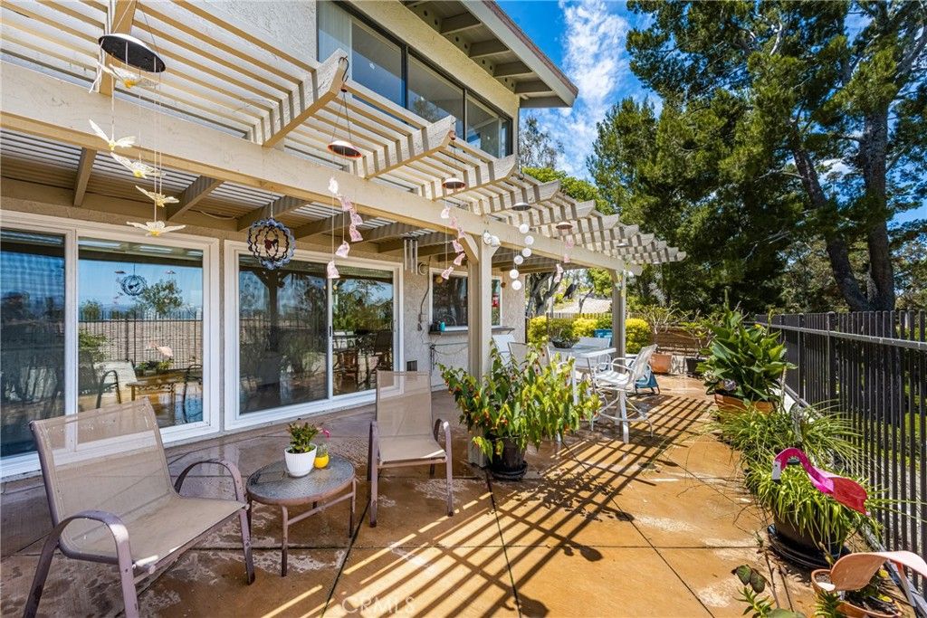 listing image 130722023368539402324
