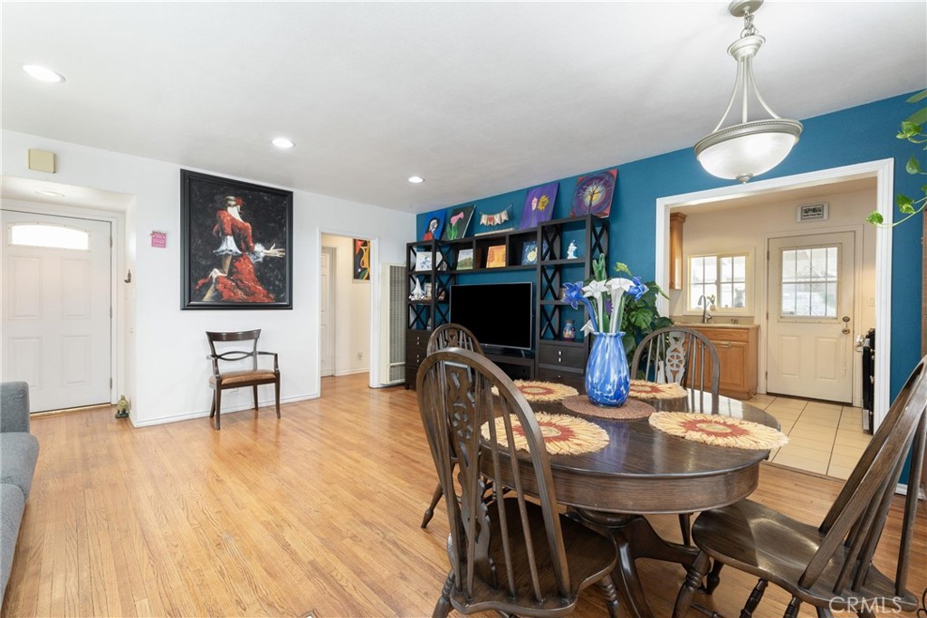 Photo 6 of 18 of 6508 Bonnie Vale Avenue house