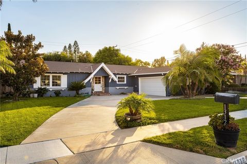 A home in North Tustin