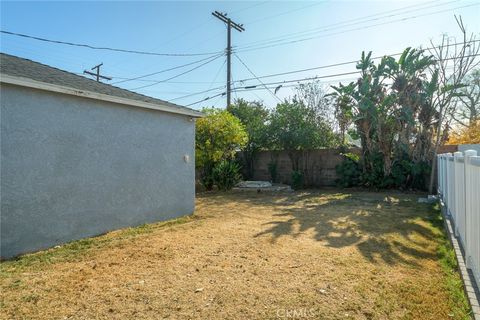 A home in Mission Hills (San Fernando)