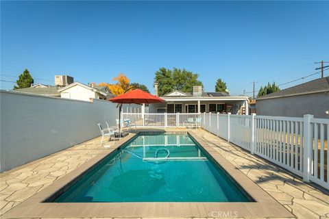 A home in Mission Hills (San Fernando)