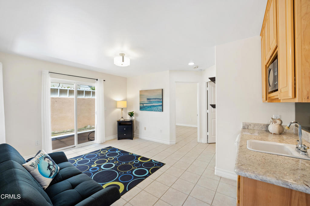 121 San Fernando Avenue