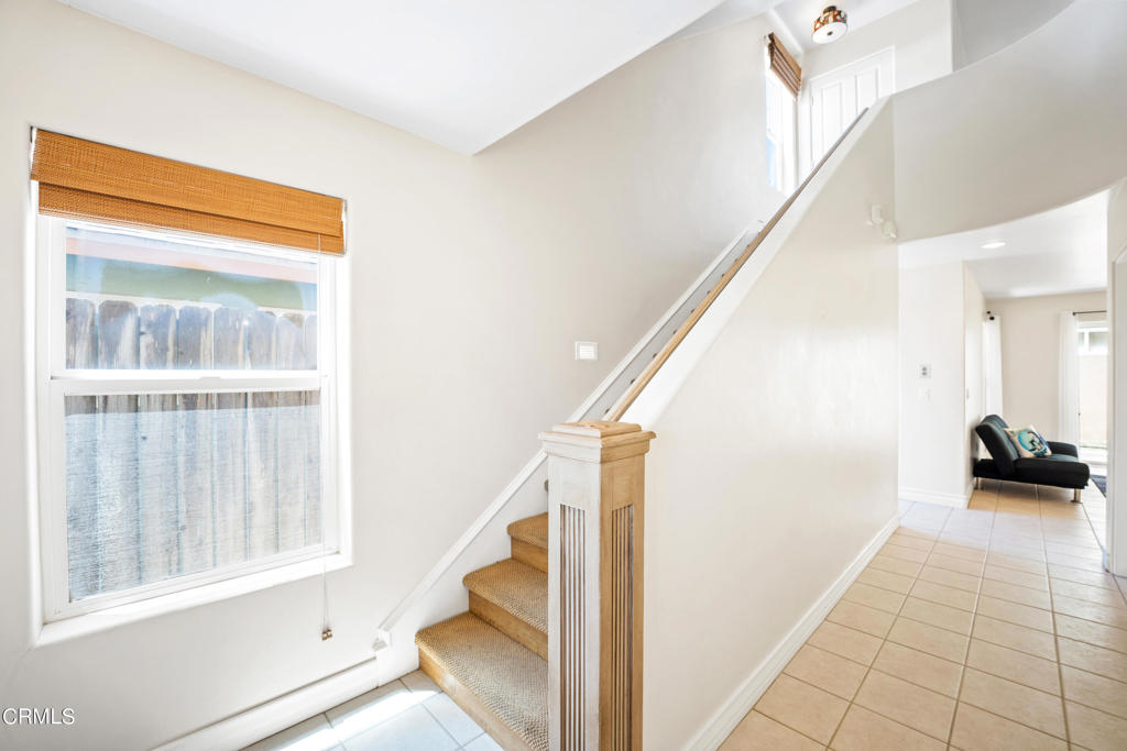 121 San Fernando Avenue