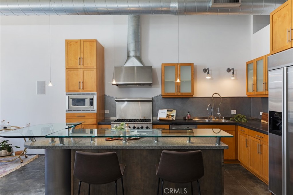 115 W 4th Street 408