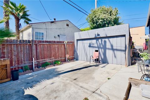 A home in Inglewood