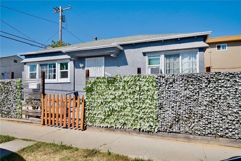 A home in Inglewood